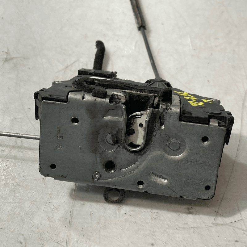 Cerradura puerta delantera izquierda 199A3000 52065105 de Fiat Grande punto (2y) (06/05>12/08<) 2005-2008 - pieza usada