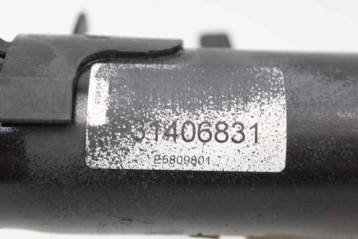 Stoßdämpfer vorne rechts 31317922 de Volvo V40 hatchback (525) 2016-2019 120 CV - pieza usada