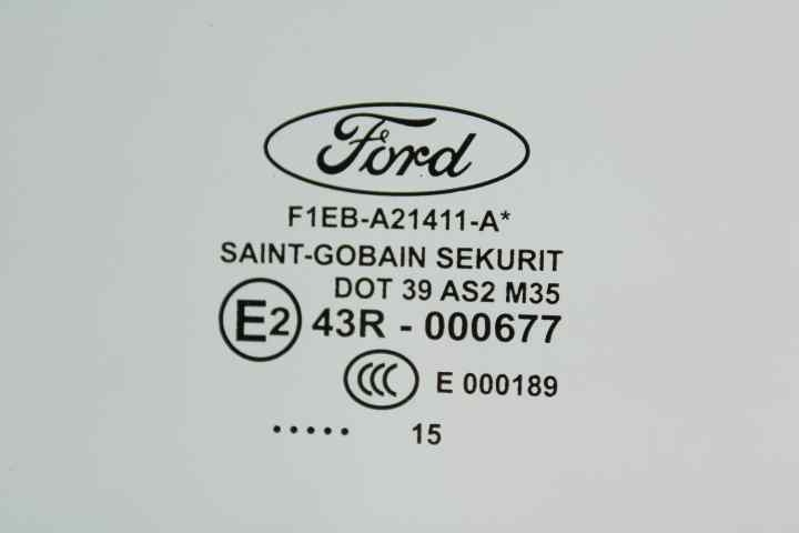 Luna delantera izquierda 1742302 de Ford Focus 2014-2018 125 CV - pieza usada