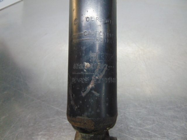 Amortiguador trasero derecho 8200421322 de Renault Grand scénic ii (jm0/1_) 2004-2006 100 CV - pieza usada