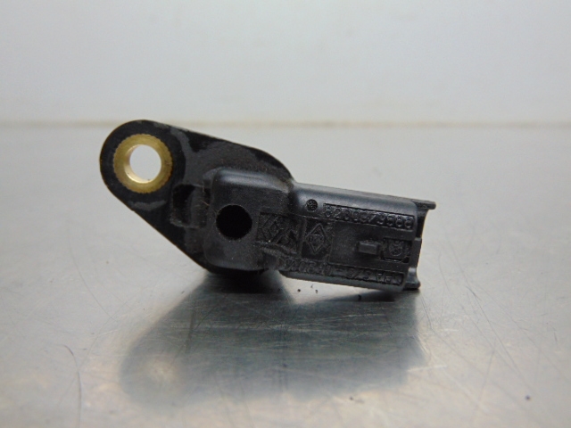 Massenschwungrad registrator 8200373588 de Renault Megane ii break fase i 2003-2006 100 CV - pieza usada