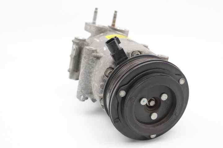 Compresseur clim 2025775 de Ford Focus 2014-2018 95 CV