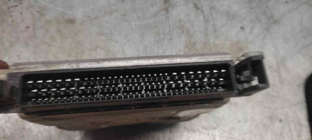 Centralita motor uce RHY 0281010500 de Peugeot 206 hatchback (2a/c) 1998-2010 90 CV - pieza usada