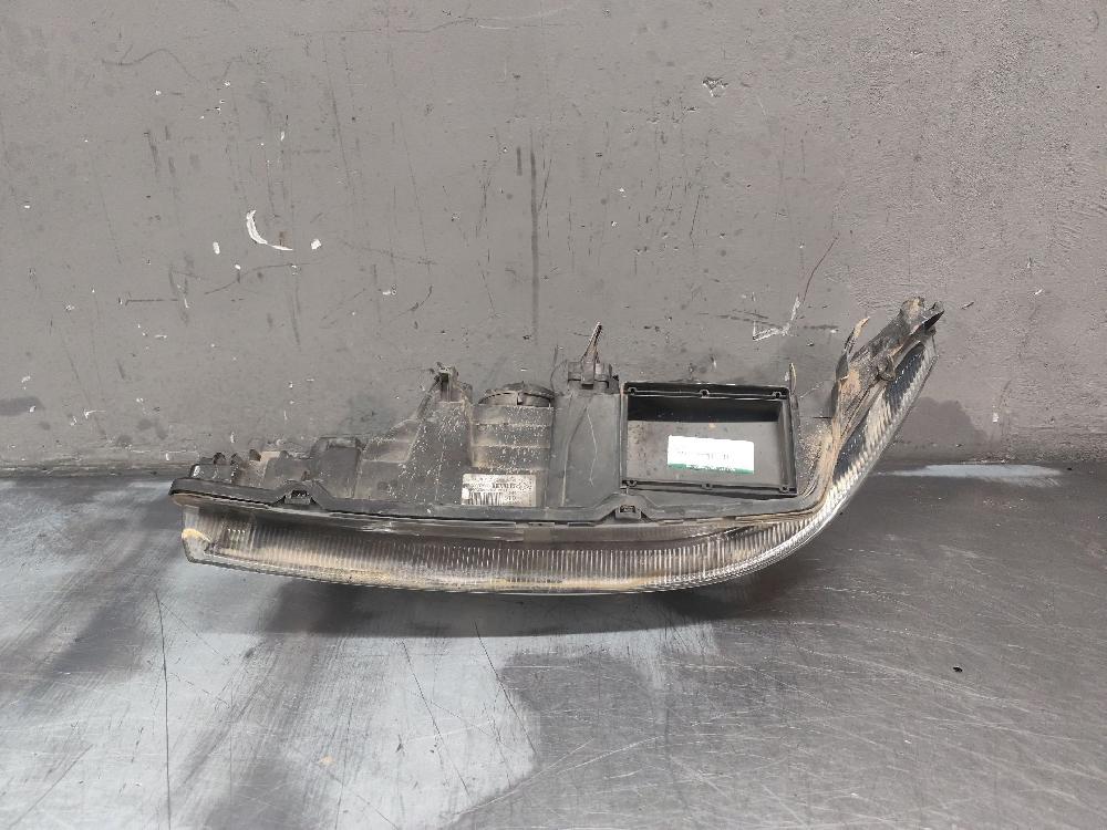 Headlamp rh F9Q C6 8200002847 de Renault Laguna ii (bg0/1_) 2001-2007 120 CV - pieza usada