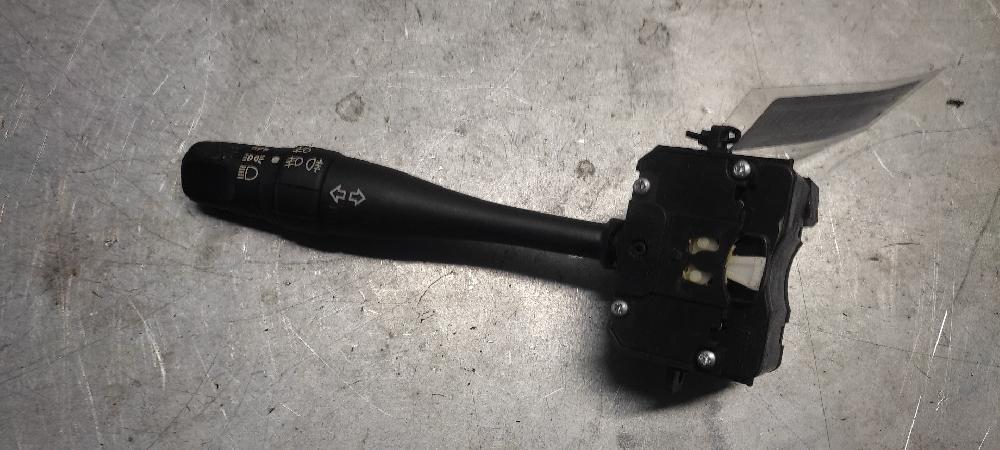 Mando intermitentes 54353334 de Nissan Micra ii (k11) 1992-2000 54 CV