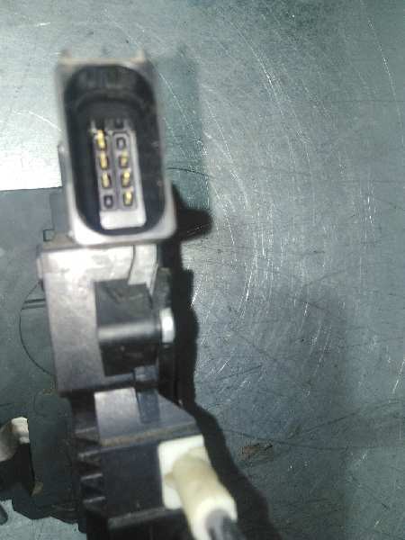 Serrure avant droit B14XER OPT. LDD 13431840 de Opel Corsa d (s07) 2011-2014 90 CV - pieza usada