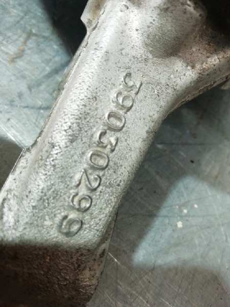 Mangueta delantera izquierda B14XFL 39030299 de Opel Astra k (b16) 2015-0 125 CV - pieza usada