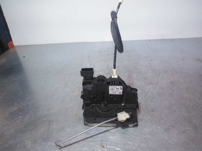Serrure avant droit B14XER OPT. LDD 13431840 de Opel Corsa d (s07) 2011-2014 90 CV