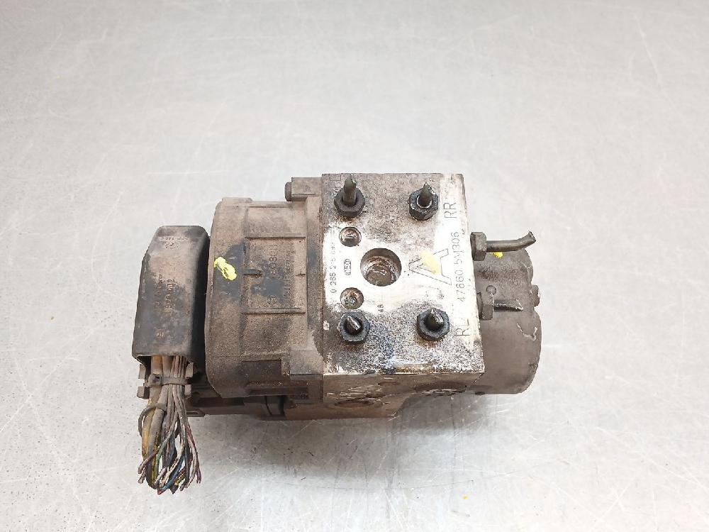 Abs QG15DE 0265216899 de Nissan Almera ii hatchback (n16) 2000-2003 98 CV - pieza usada