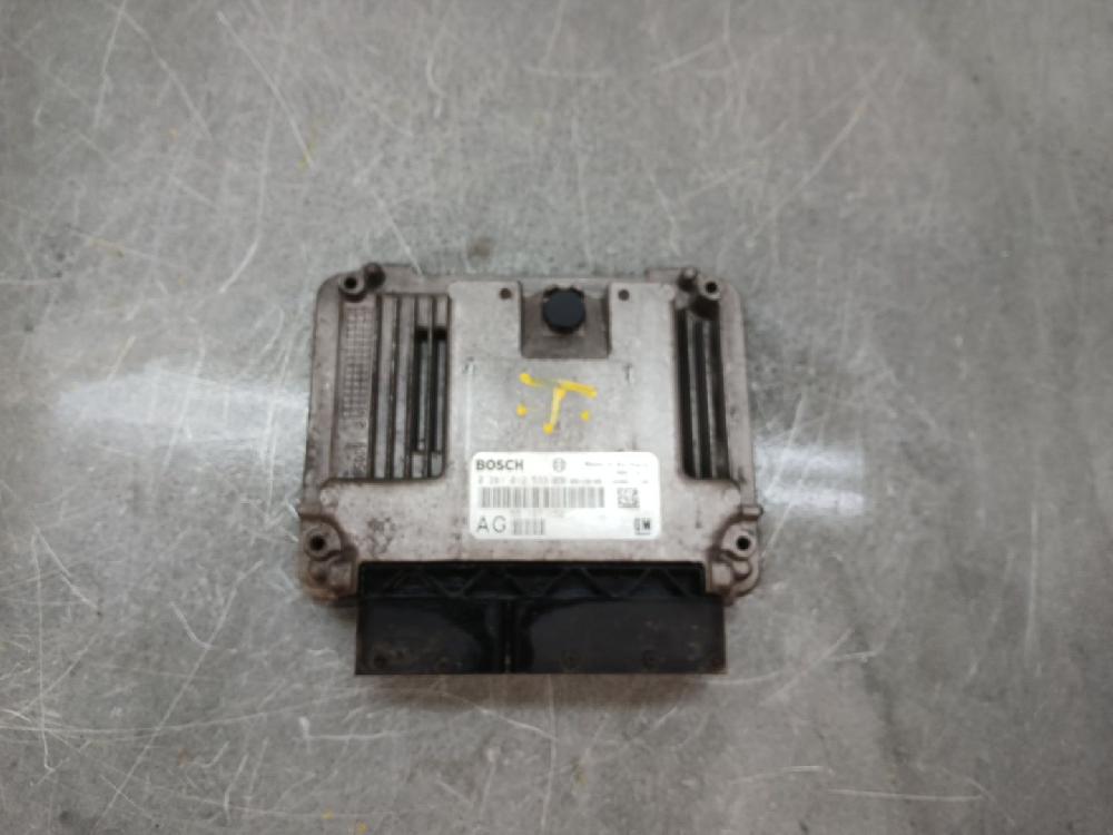 Centralita motor uce Z19DT 0281012533 de Opel Vectra c gts (z02) 2002-2006 120 CV - pieza usada