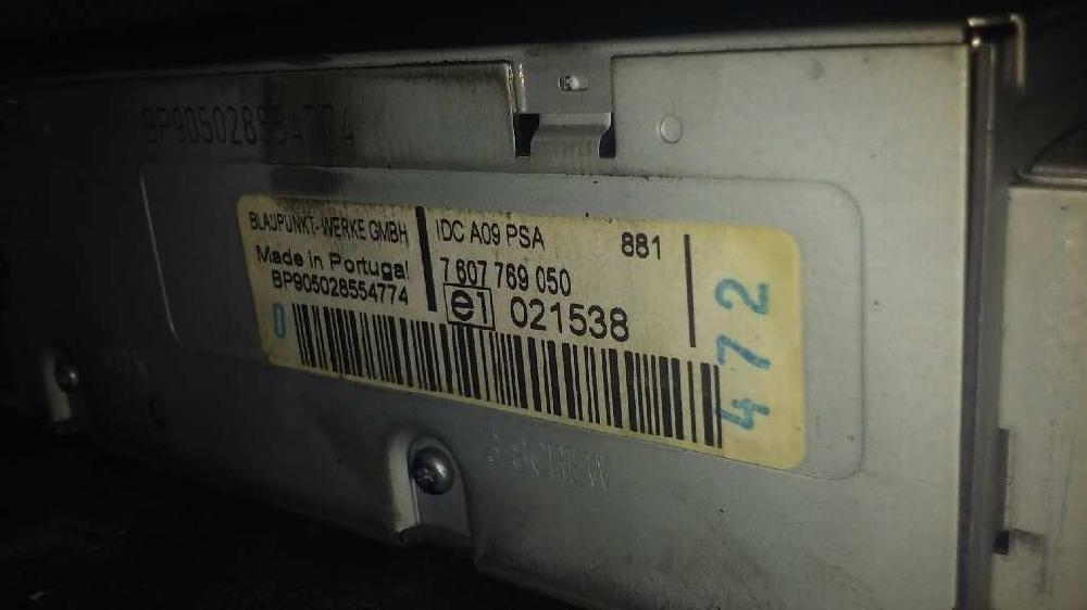 Sistema audio / radio cd RFN 7607769050 de Peugeot 307 (s1) 2001-2005 136 CV - pieza usada