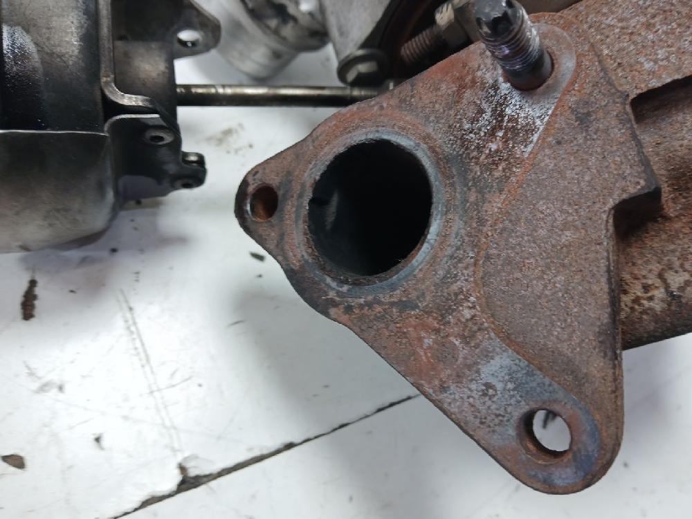 Turbocompresor K9K P7 54399700070 de Renault Megane ii (bm0/1_, cm0/1_) 2002-2008 106 CV - pieza usada