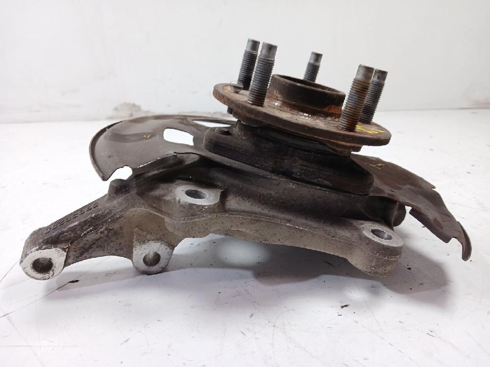 Mangueta delantera izquierda B16DTE 39030299 de Opel Astra k (b16) 2015-0 110 CV con 159909 km - pieza usada