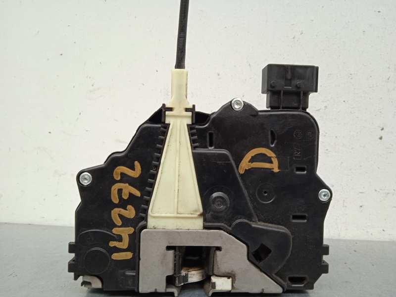 Serrure avant droit B14XER OPT. LDD 13431840 de Opel Corsa d (s07) 2011-2014 90 CV con 124381 km - pieza usada
