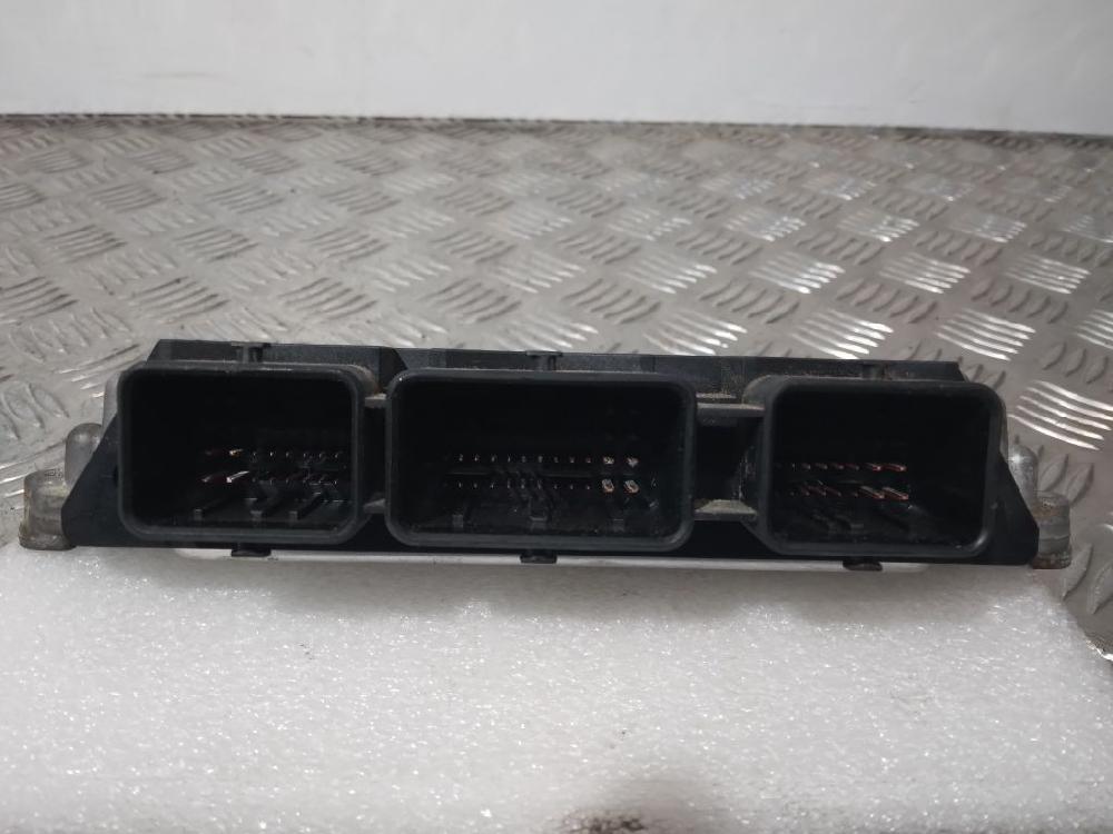 Switchboard engine uce G9T742 0281012058 de Renault Espace iv (jk0/1_) 2002-2016 150 CV con 178751 km - pieza usada