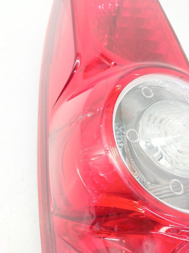 Piloto trasero izquierdo 330 A1.000,552 83 775 00519248460 de Opel Combo furgón/ranchera familiar (x12) 2012-0 95 CV - pieza usada