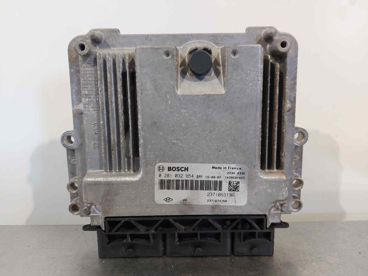 RENAULT Captur 1 generation (2013-2019) Unitate de control motor 237106319R 26407449