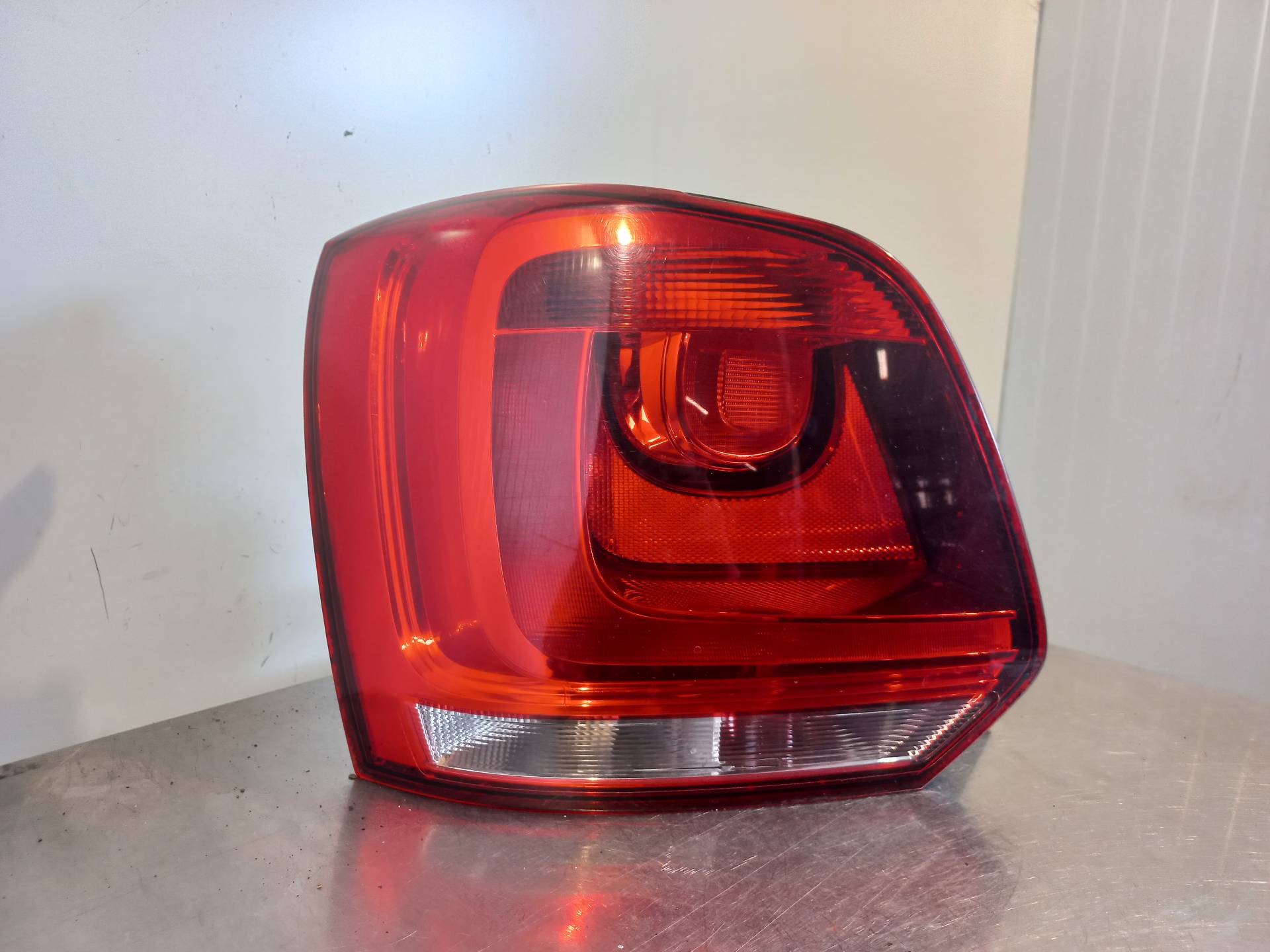 VOLKSWAGEN Polo 6 generation (2017-2024) Rear Left Taillight 6R0945095N 26410905