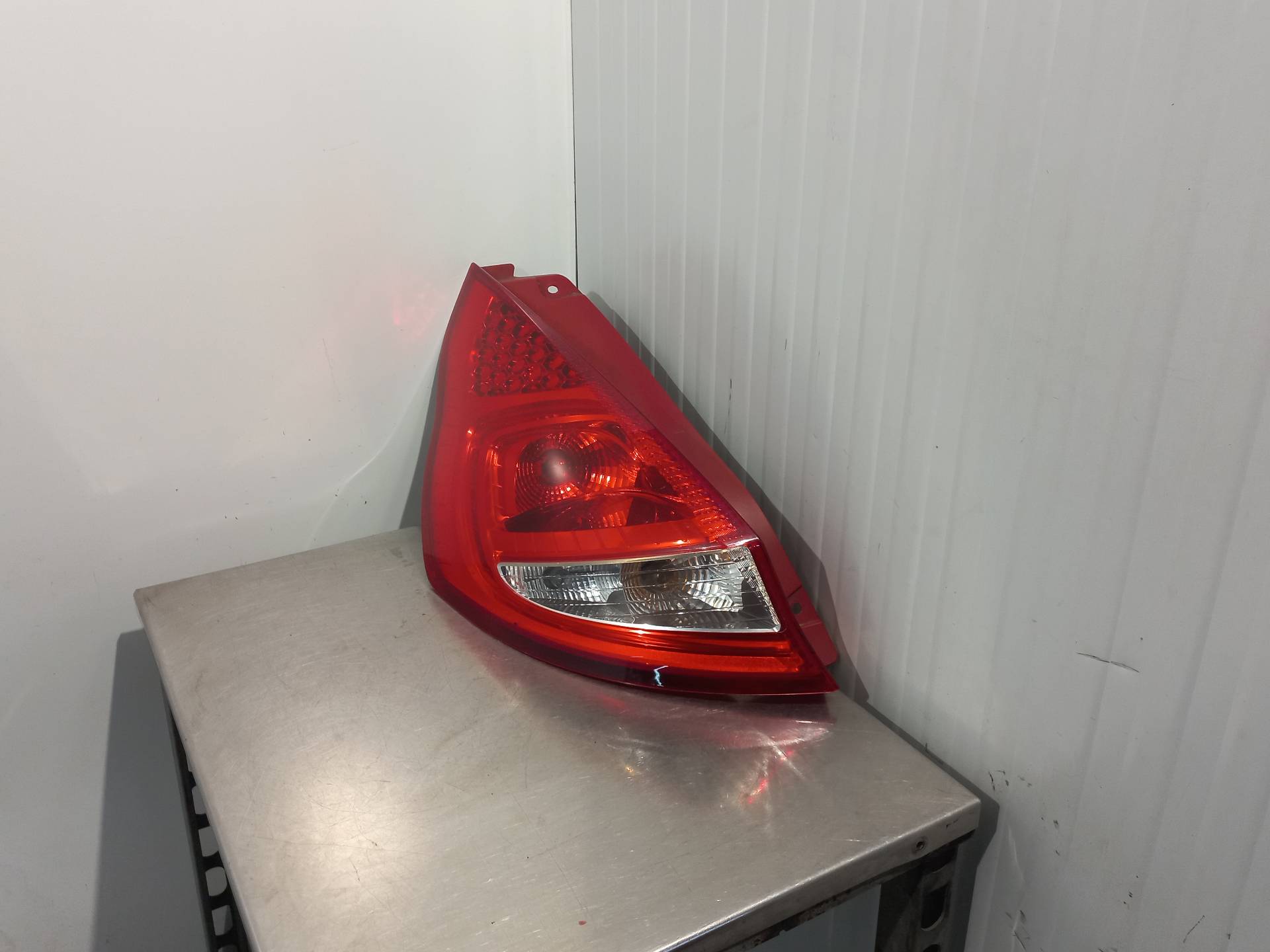 FORD Fiesta 5 generation (2001-2010) Rear Left Taillight 8A6113405A 24887840