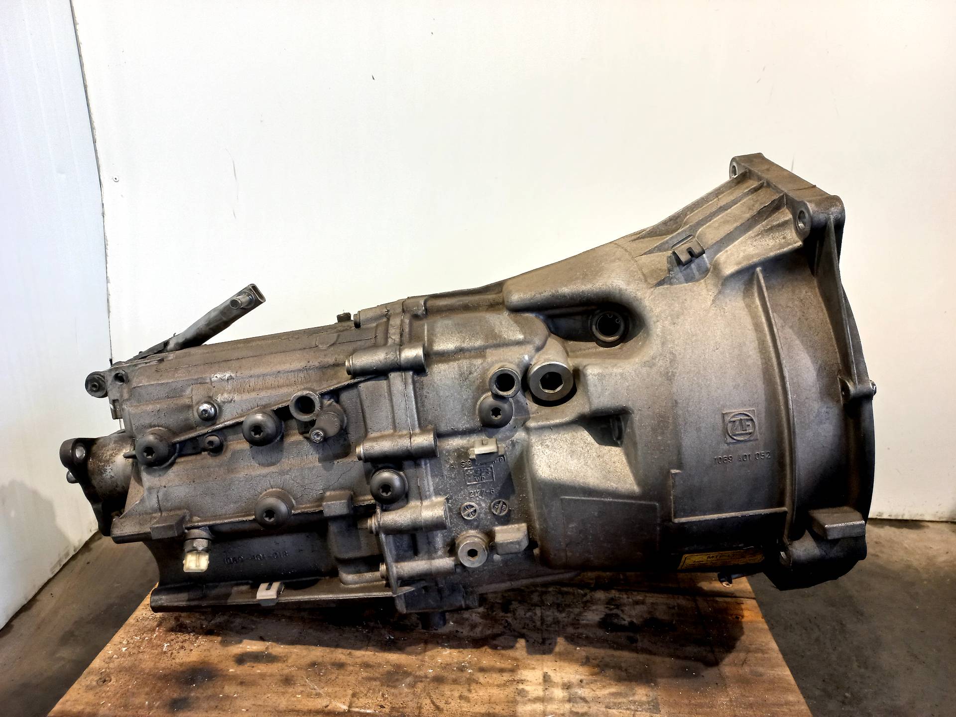 BMW 3 Series E90/E91/E92/E93 (2004-2013) Gearbox HES 26408474