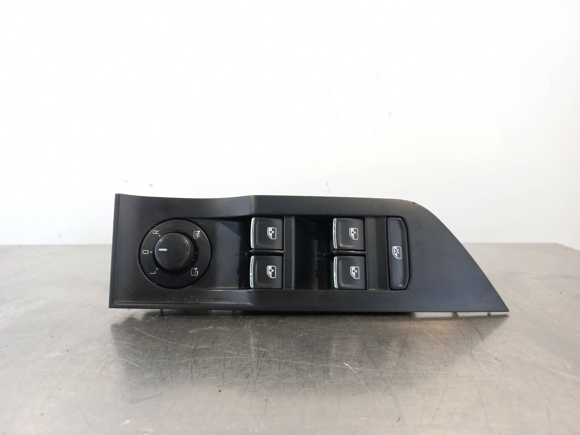 SKODA Superb 3 generation (2015-2023) Front Left Door Window Switch 5G0959857E 24888408