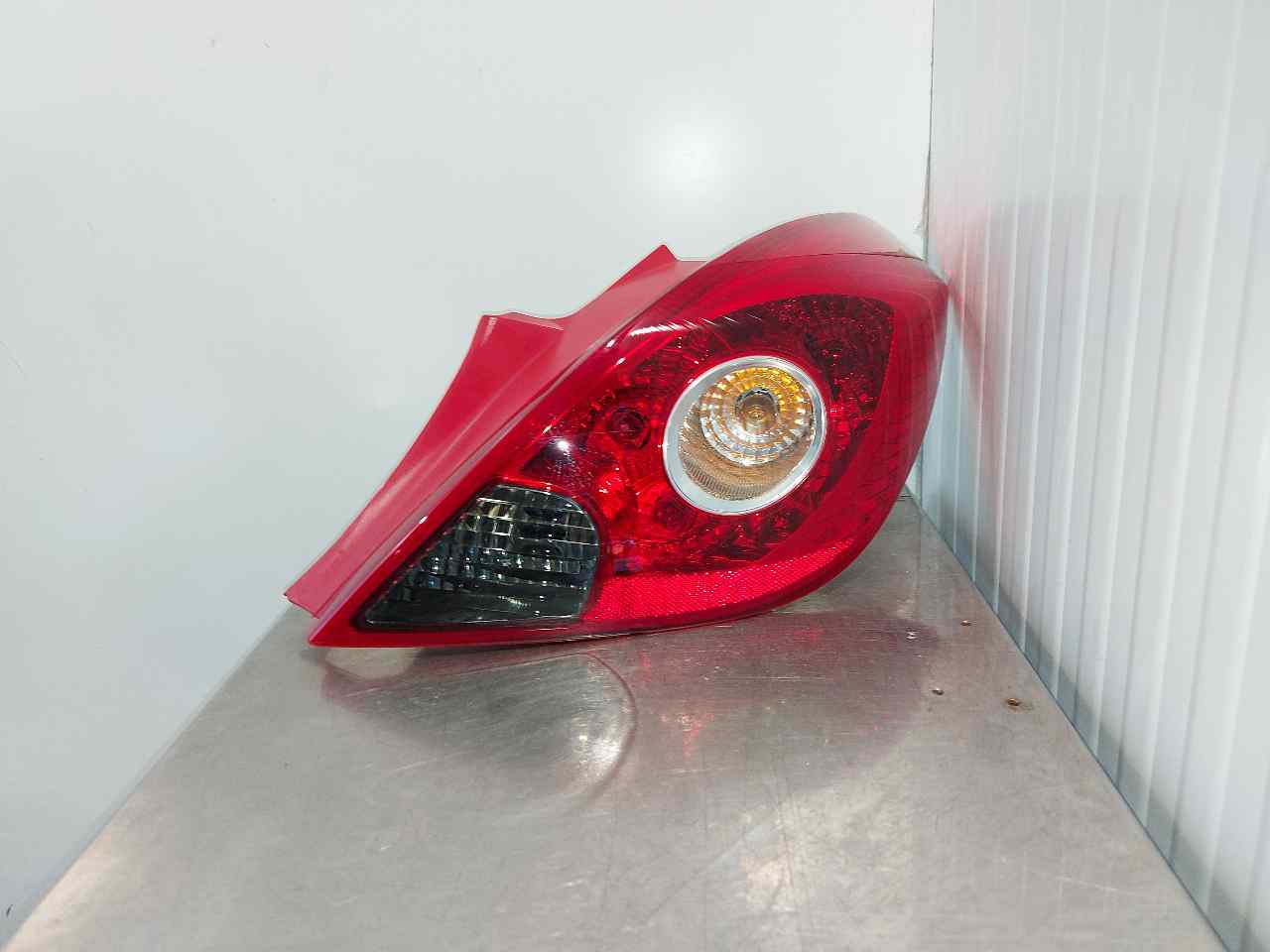 OPEL Corsa D (2006-2020) Rear Right Taillight Lamp 13186351 26408010