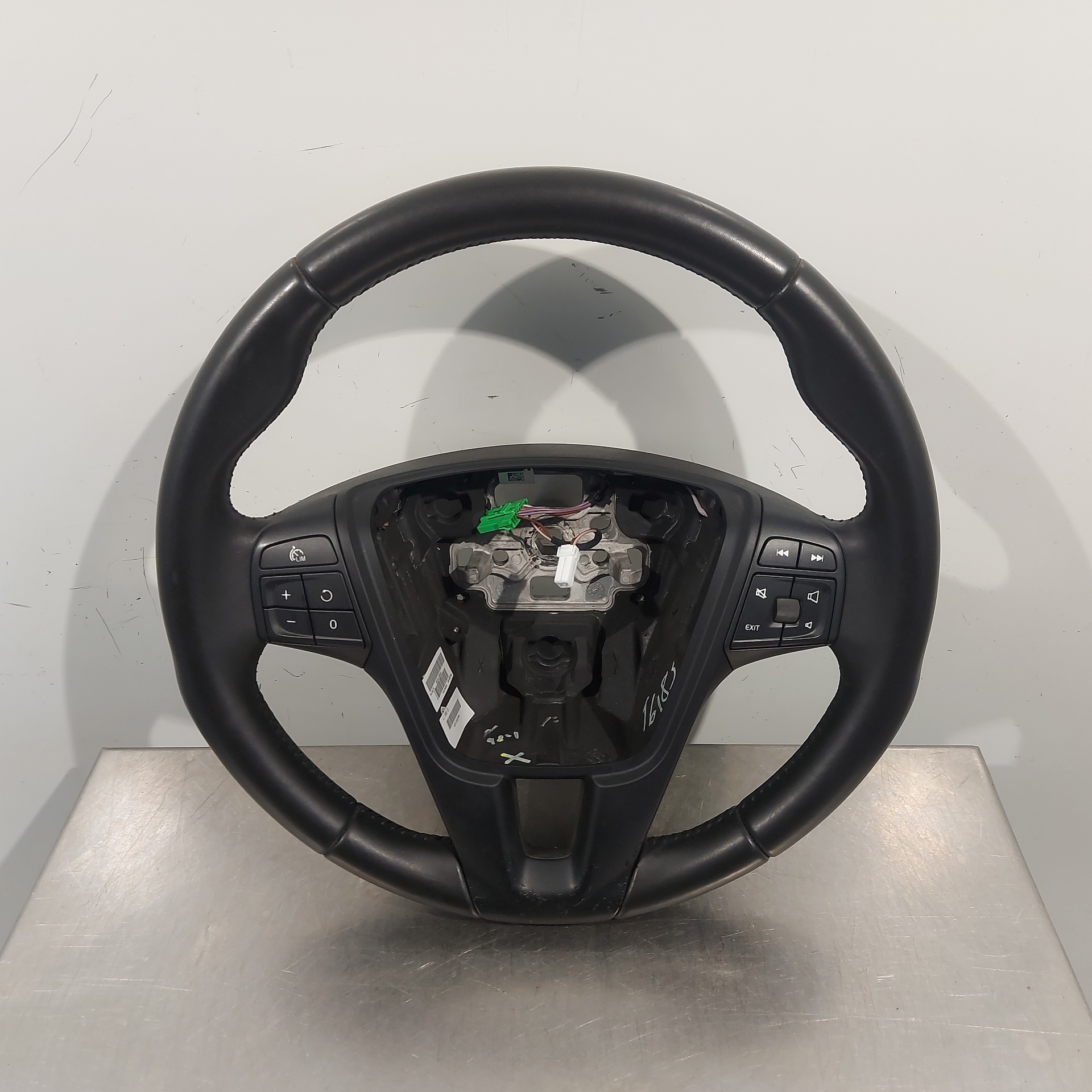 VOLVO V40 2 generation (2012-2020) Steering Wheel 34110217B 26414697