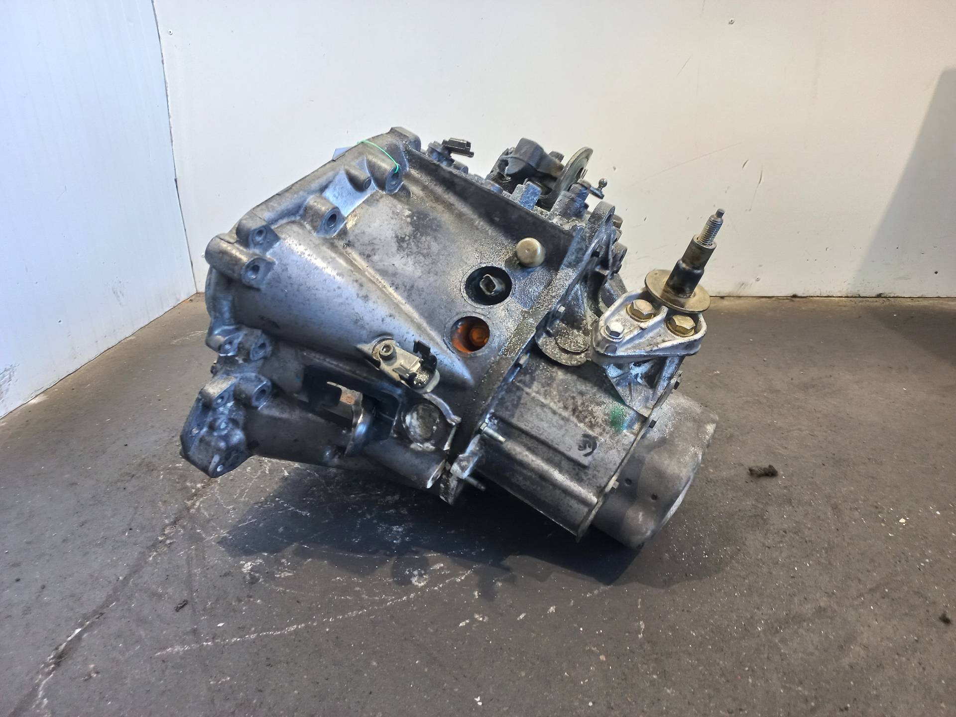 LADA Gearbox 20DM09 26410227