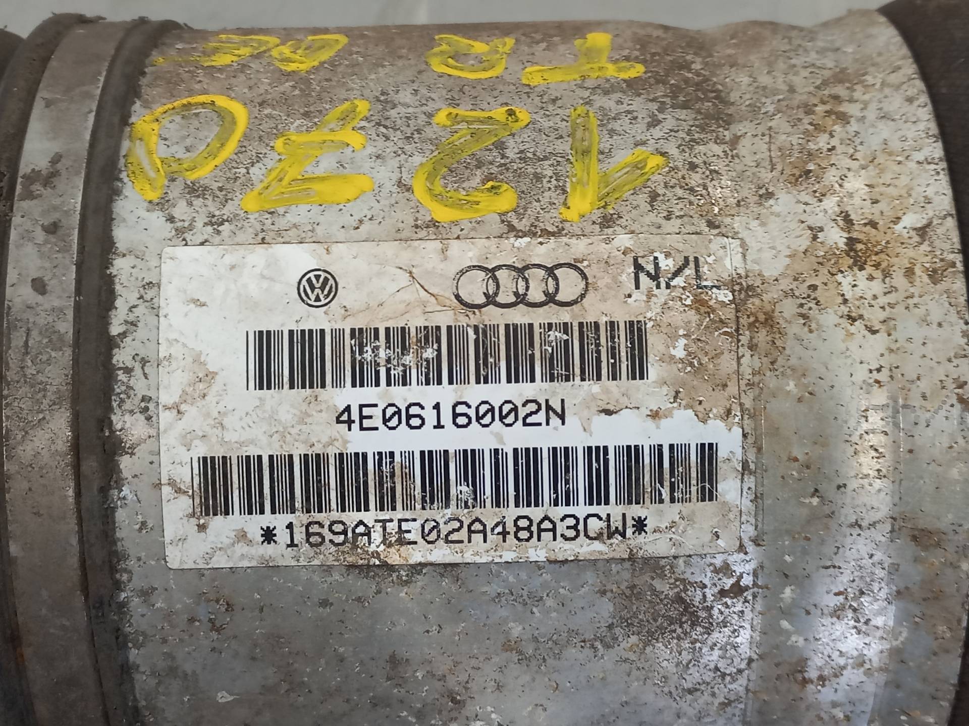 AUDI A8 D3/4E (2002-2010) Πίσω δεξιό αμορτισέρ 4E0616002N 26409971