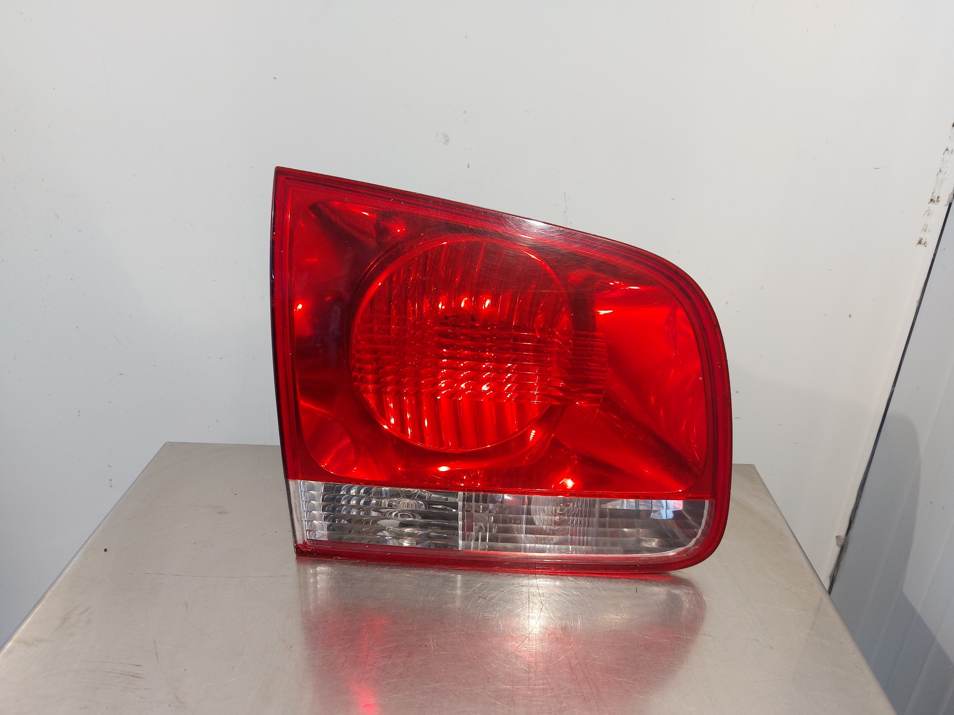 VOLKSWAGEN Touareg 1 generation (2002-2010) Rear Left Taillight 7L6945093H 26414985