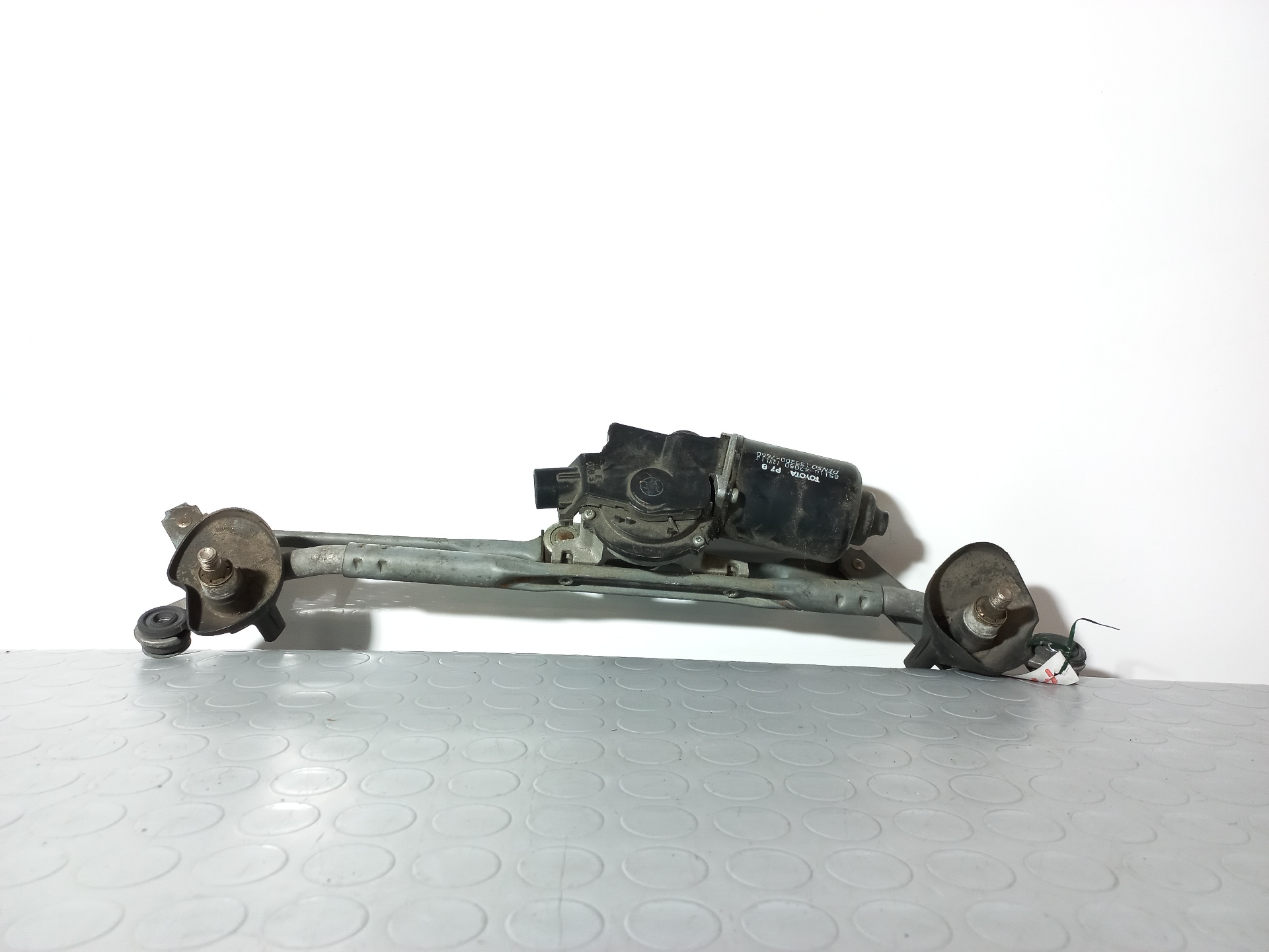 TOYOTA Prius 2 generation (XW20) (2003-2011) Front vindusviskermekanisme 8511047080 24891383