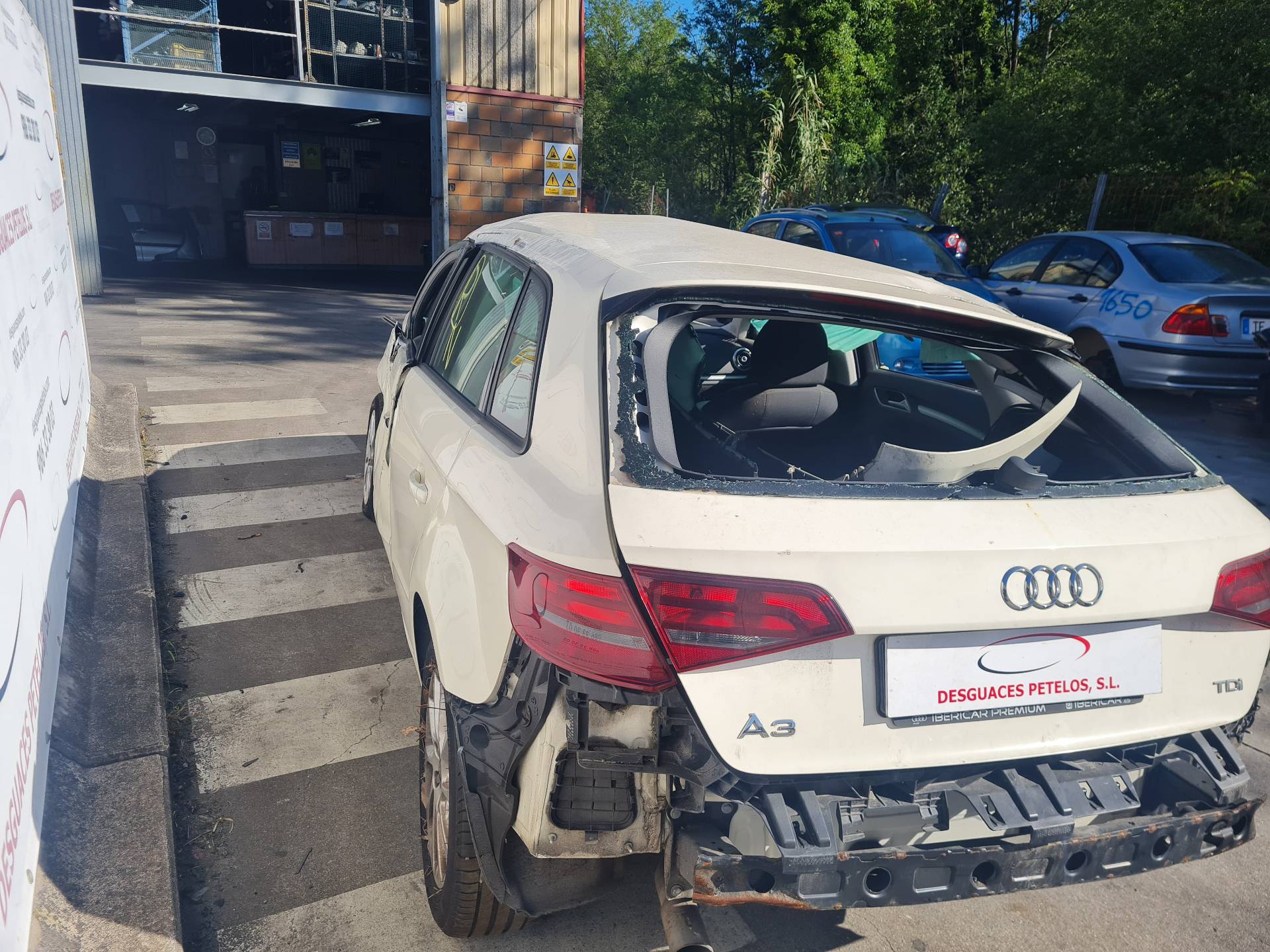 AUDI A3 8V (2012-2020) Другие внутренние детали 8V0857273K 26414759