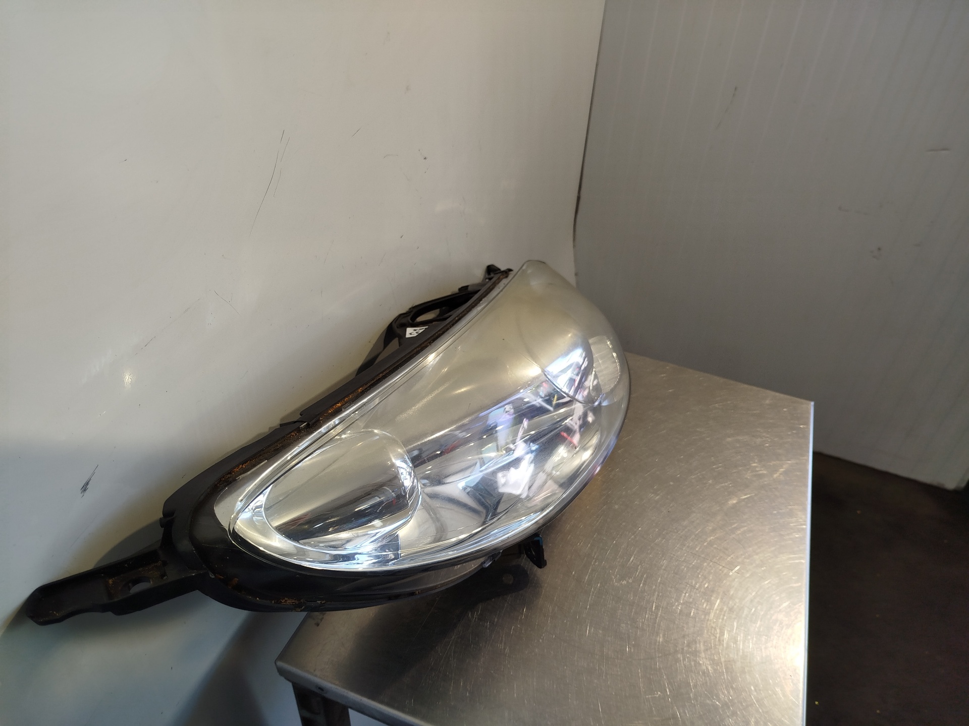 PEUGEOT 407 1 generation (2004-2010) Front Right Headlight 9660235980 24892029