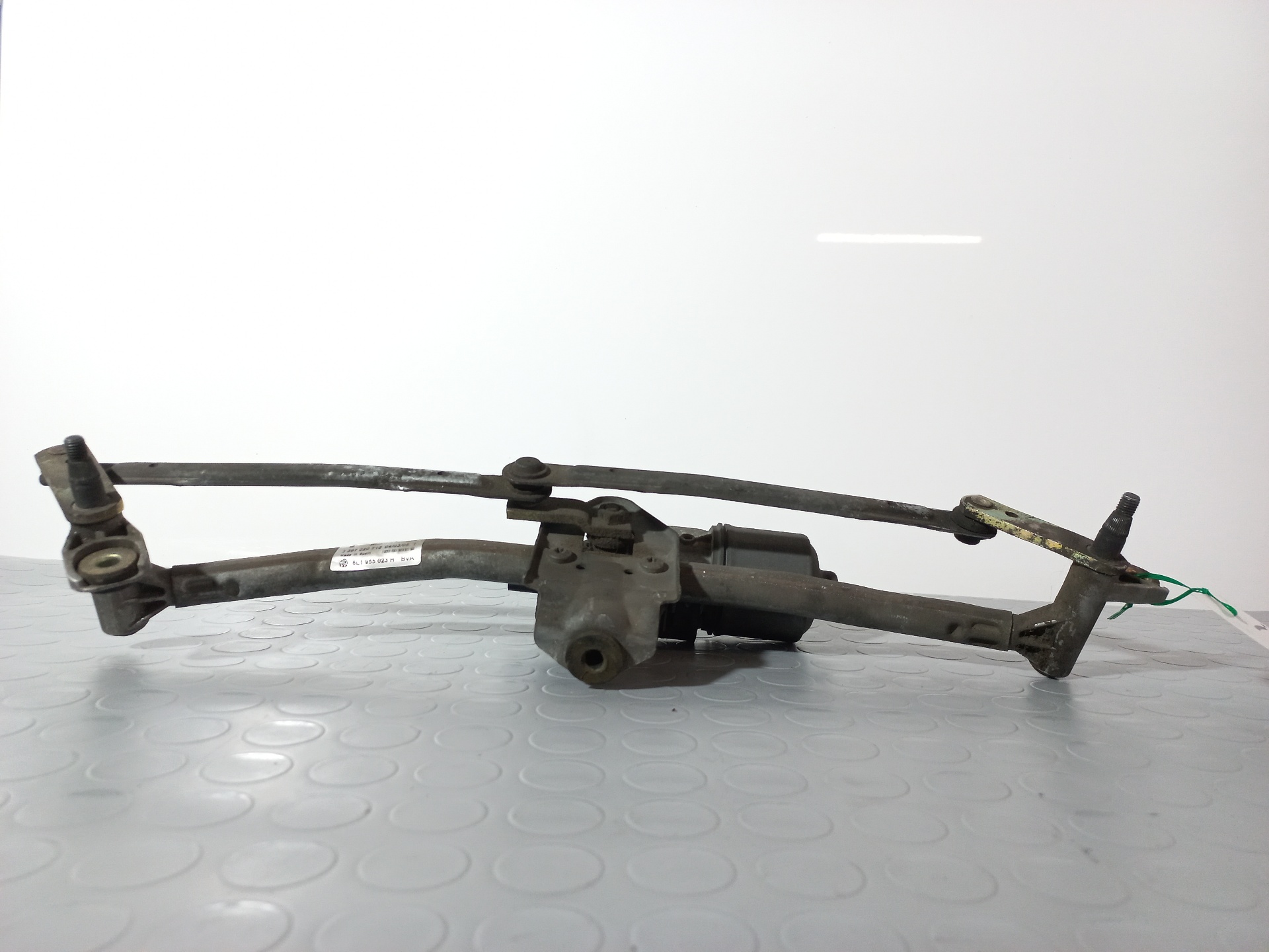 SEAT Ibiza 3 generation (2002-2008) Front Windshield Wiper Mechanism 6L1955023H 24889488