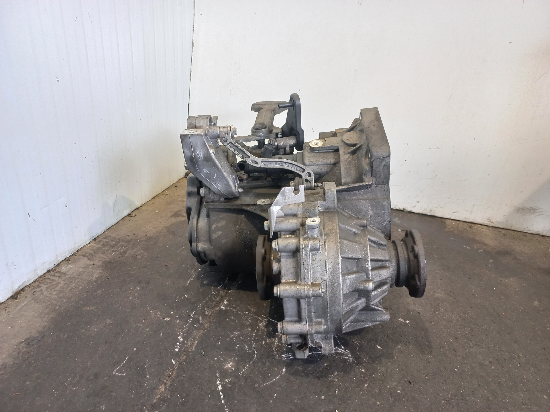 CHEVROLET Golf 6 generation (2008-2015) Gearbox LHW 24292754