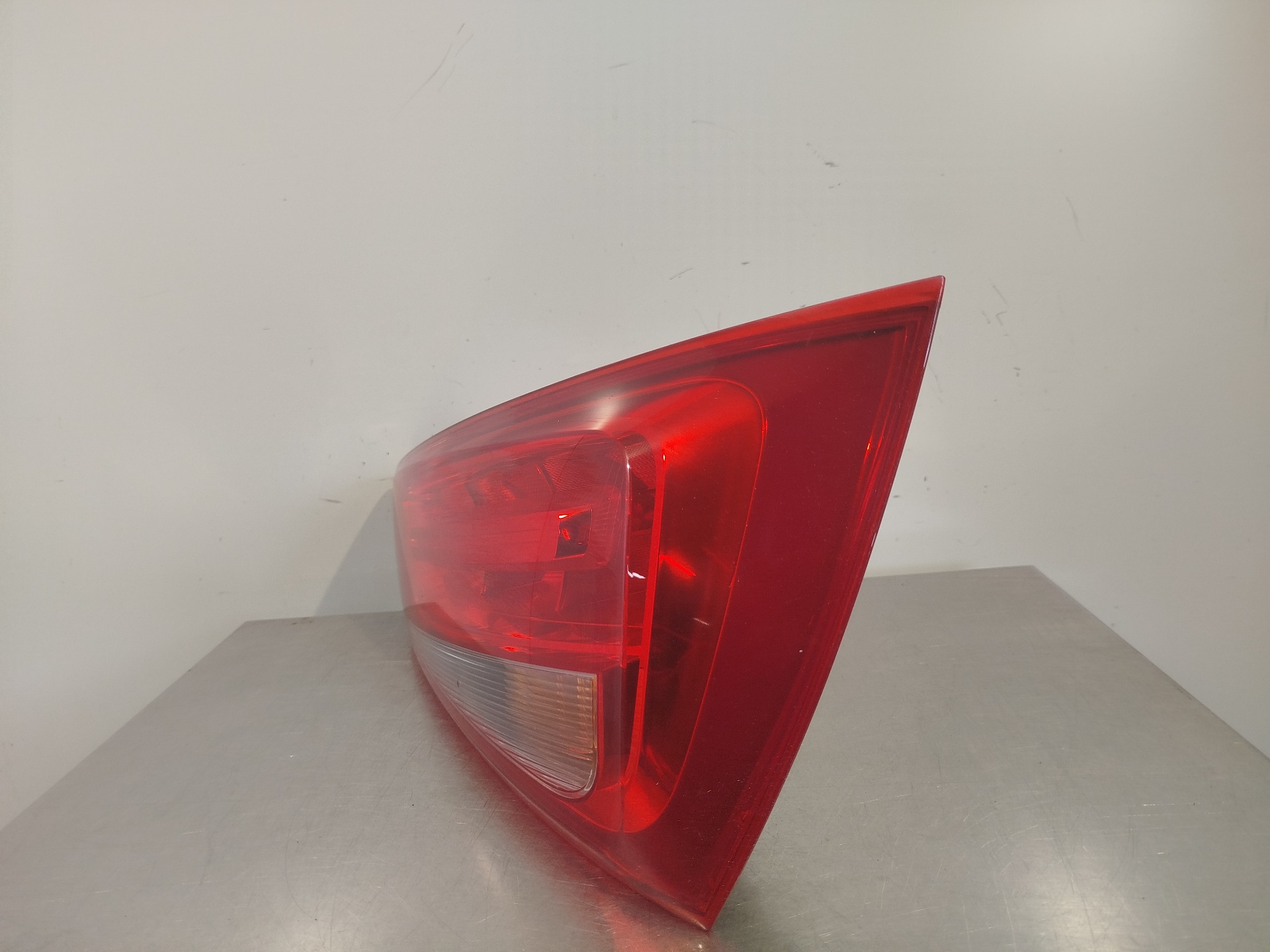 AUDI A1 8X (2010-2020) Rear Right Taillight Lamp 8X0945094D 24890312