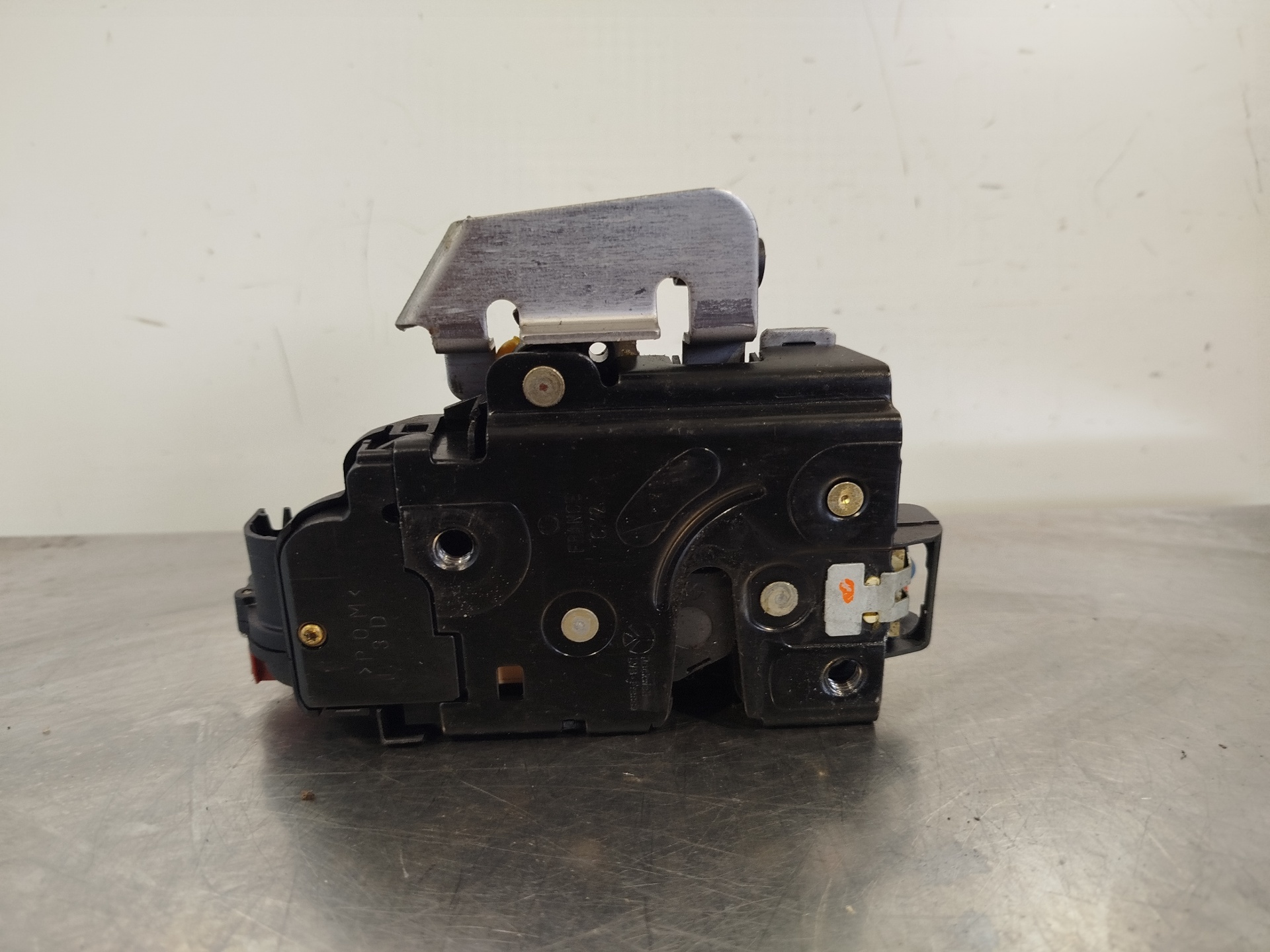 AUDI A4 B6/8E (2000-2005) Front Right Door Lock 4B1837016E 24891062