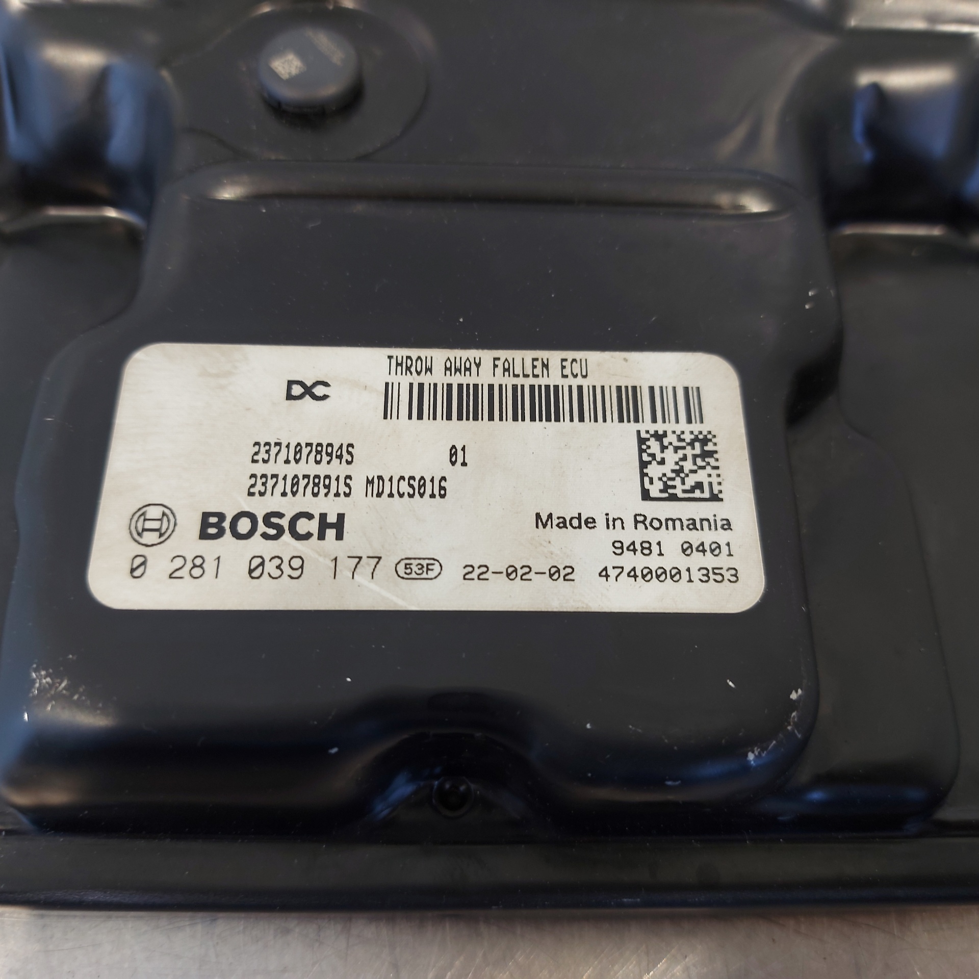 DACIA Duster 1 generation (2010-2017) Moottorin ohjausyksikkö ECU 237107894S 24891641