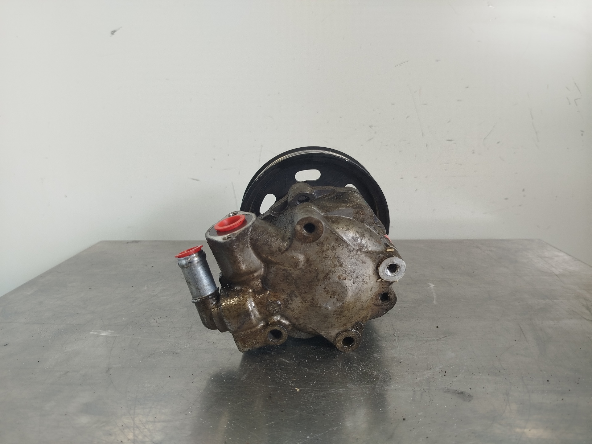 TOYOTA A6 C6/4F (2004-2011) Power Steering Pump 4F0145156C 24890519