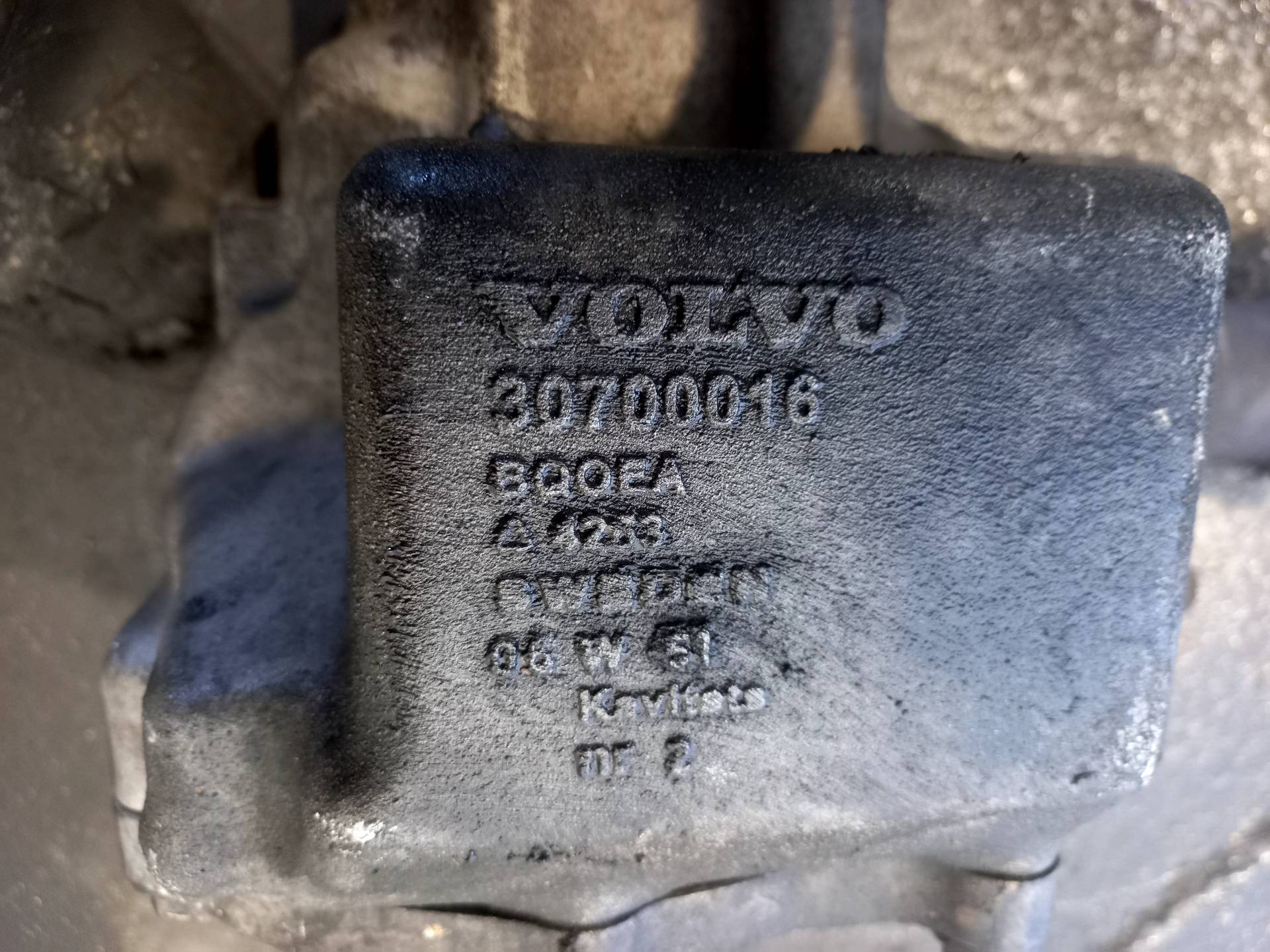 VOLVO XC90 1 generation (2002-2014) Front Transfer Case 30700016 26408775