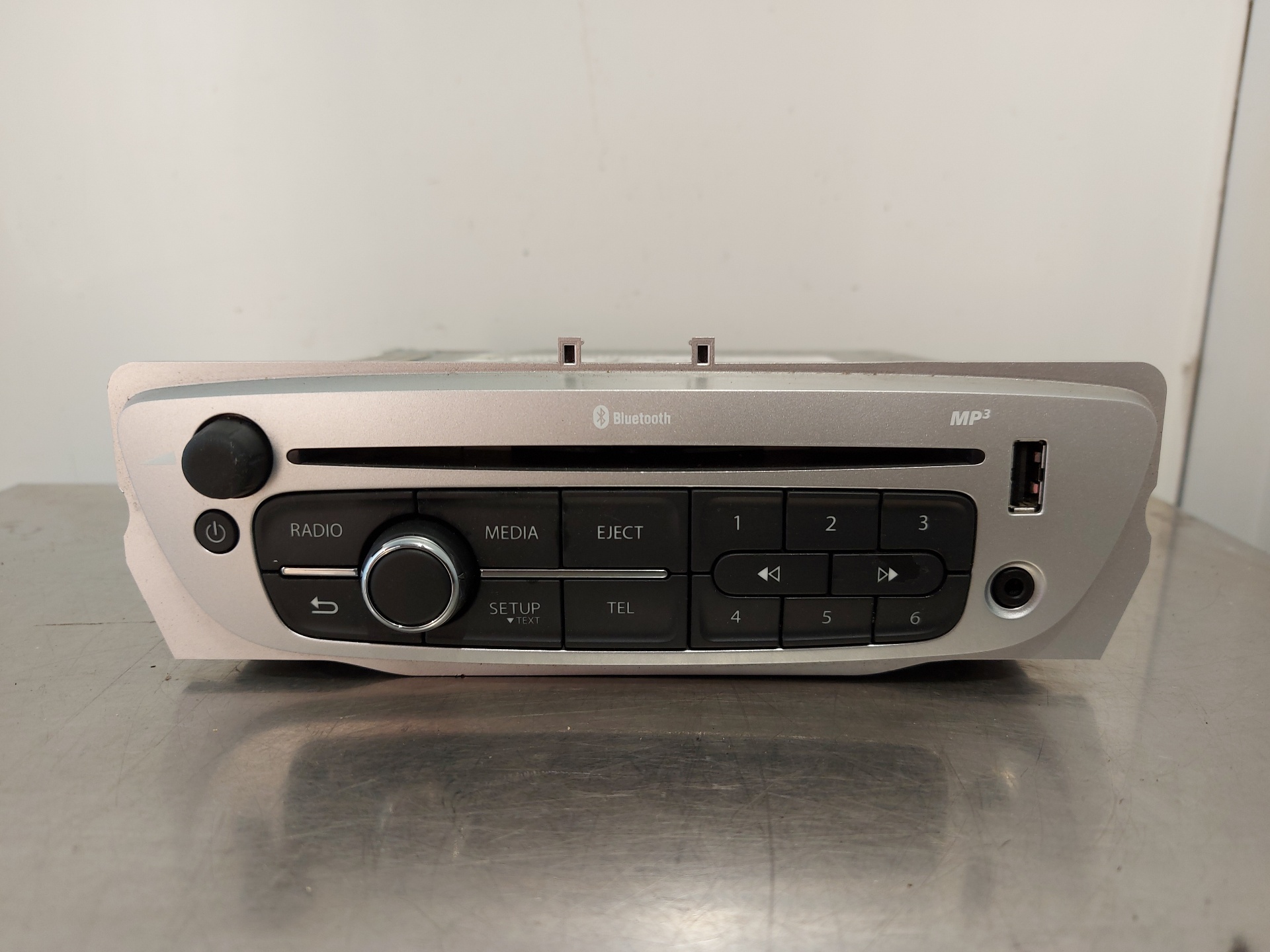 RENAULT Scenic 3 generation (2009-2015) Music Player Without GPS 281158023R 24886942