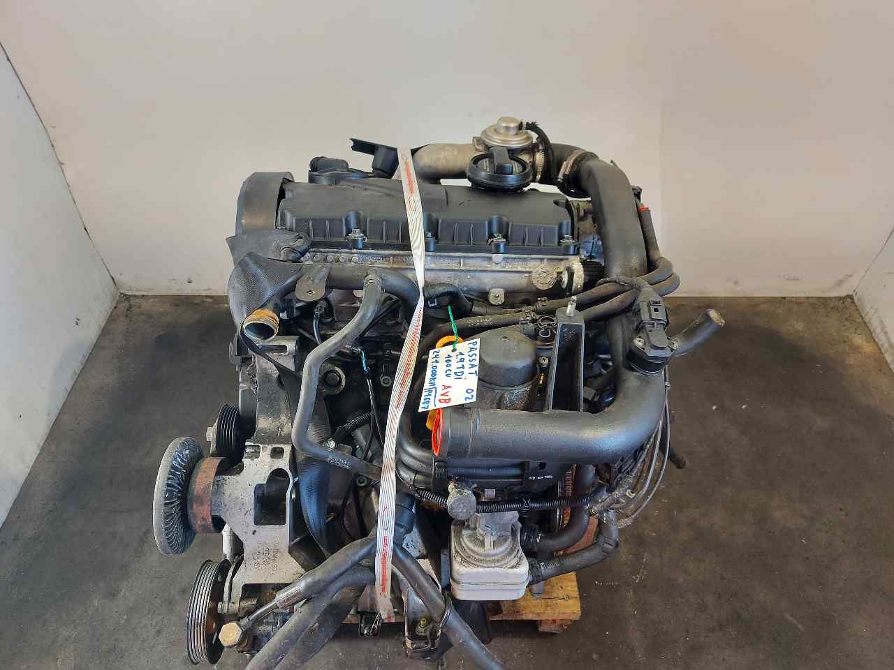 VOLKSWAGEN Passat B5 (1996-2005) Engine AVB,241000KMS 26407487