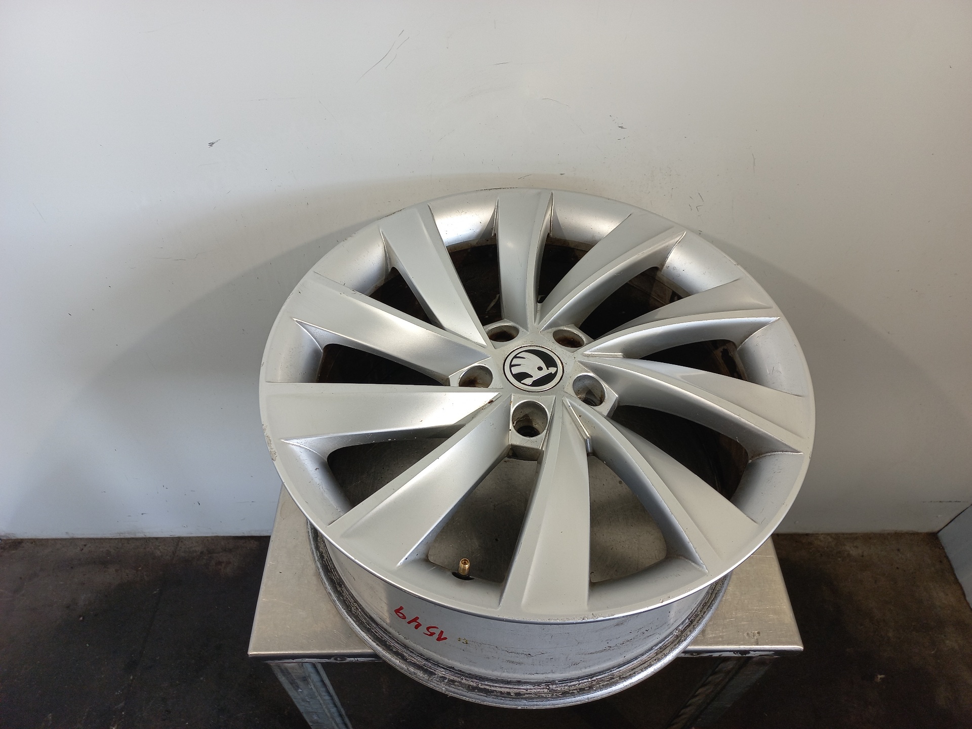 SKODA Superb 3 generation (2015-2023) Wheel 3V0601025AL 26414639