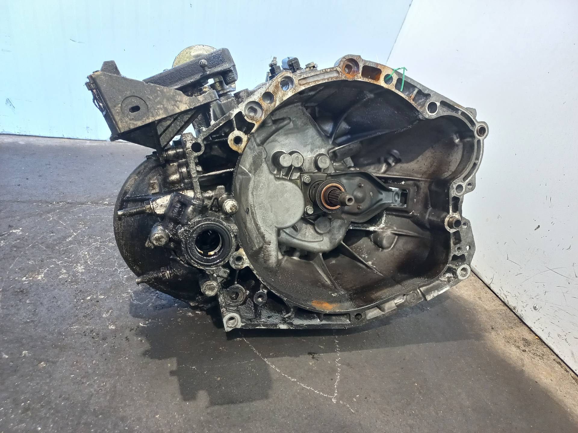 LADA Gearbox 20DM09 26410227