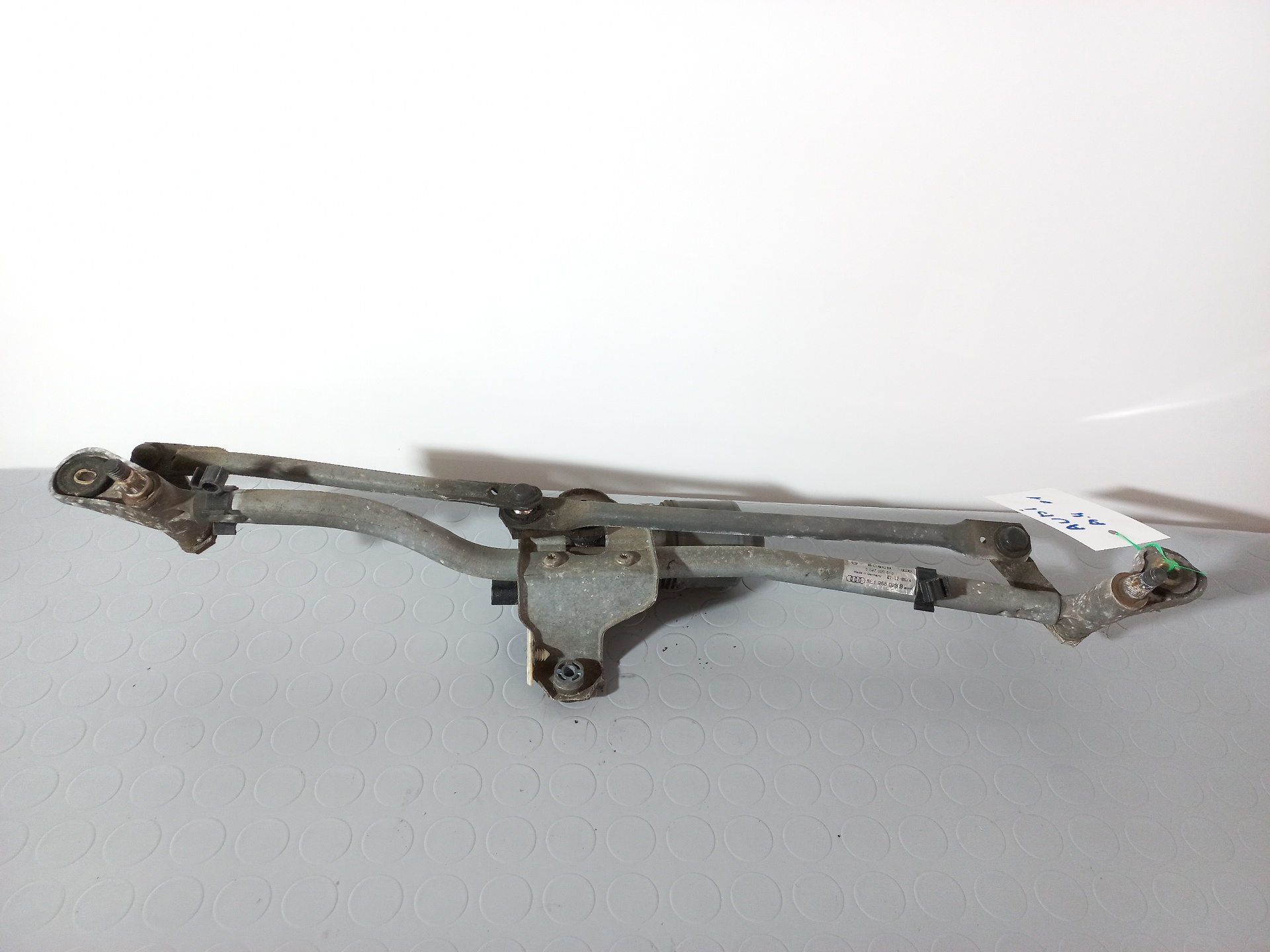 AUDI A4 B6/8E (2000-2005) Front Windshield Wiper Mechanism 8E1955023B 24890454