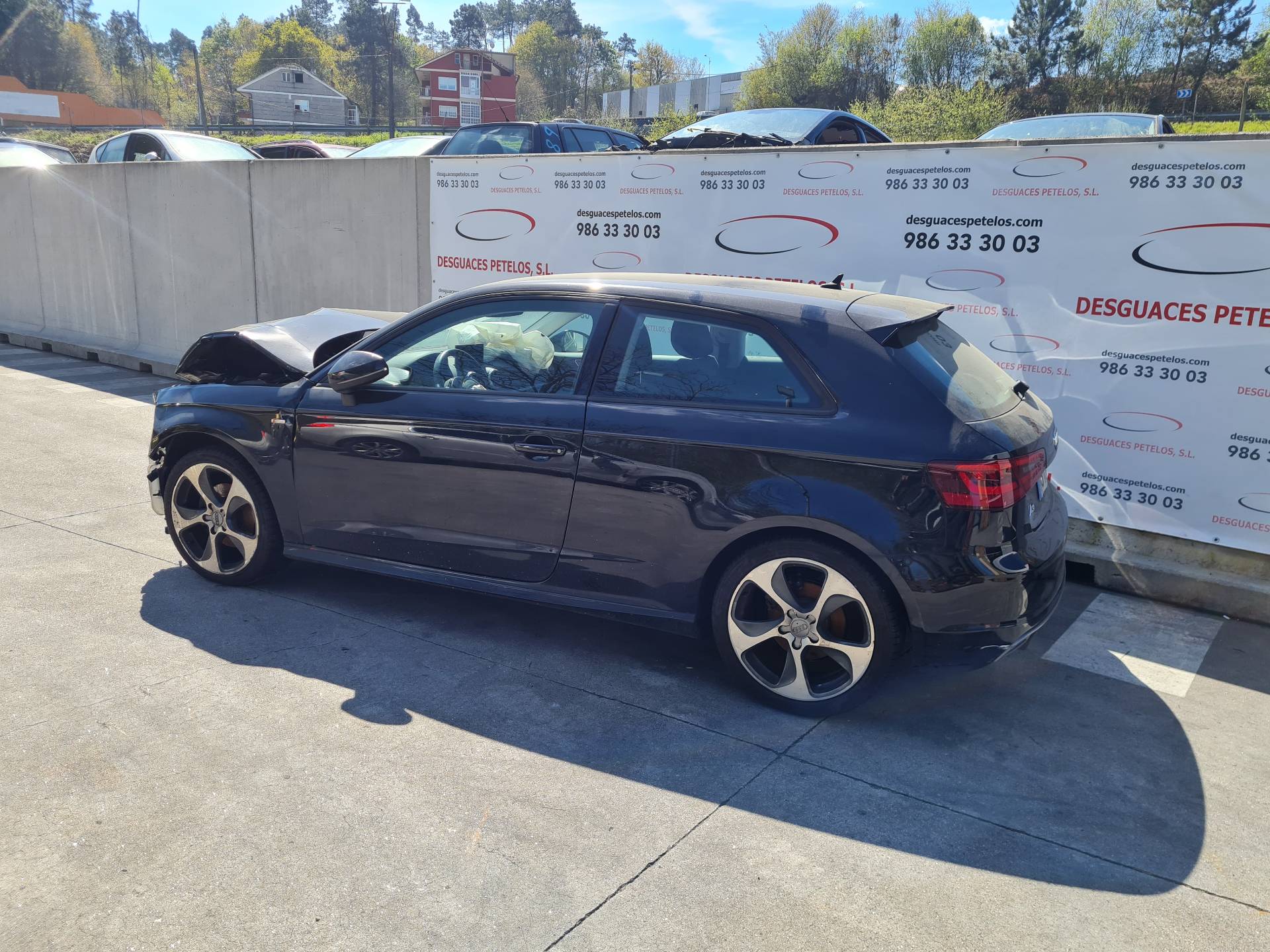 AUDI A3 8V (2012-2020) Încuietoarea ușă stânga față 8X1837015C 26410551