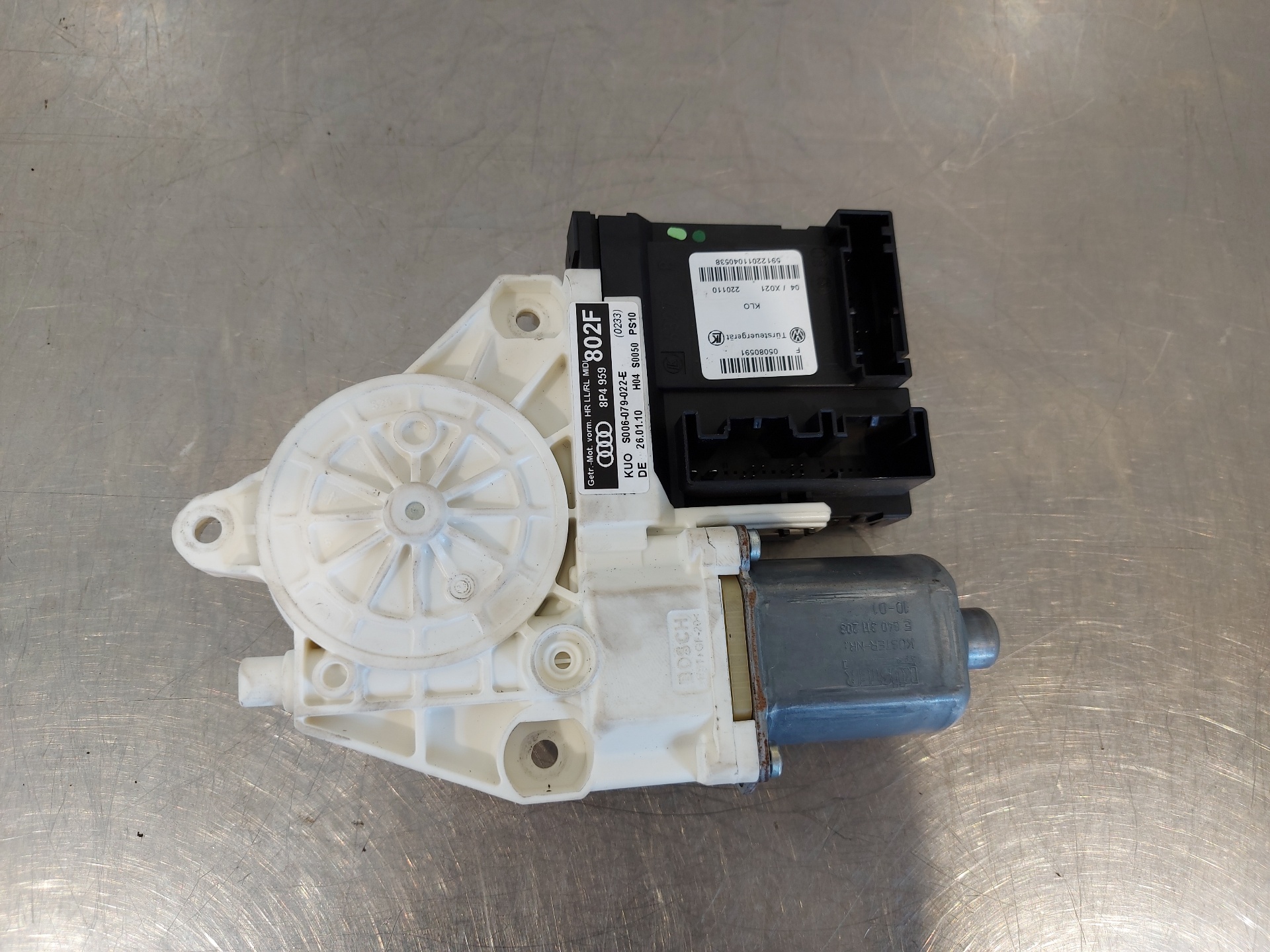 AUDI A3 8P (2003-2013) Bagerste højre dør vindueskontrolmotor 8P4959802F 26411006