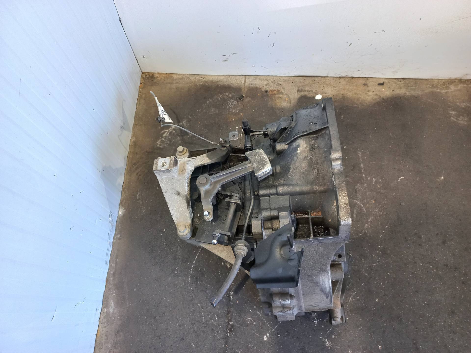 PEUGEOT 3008 1 generation (2010-2016) Gearbox 3M5R7002YF 26410137