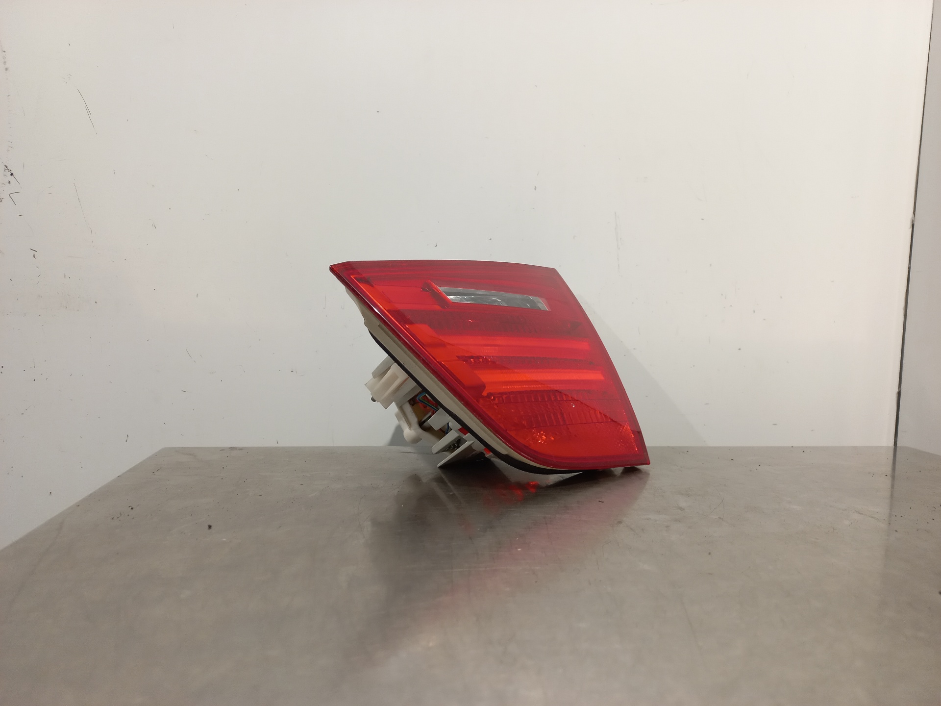 CHEVROLET 3 Series E90/E91/E92/E93 (2004-2013) Rear Right Taillight Lamp 7289434 26417771