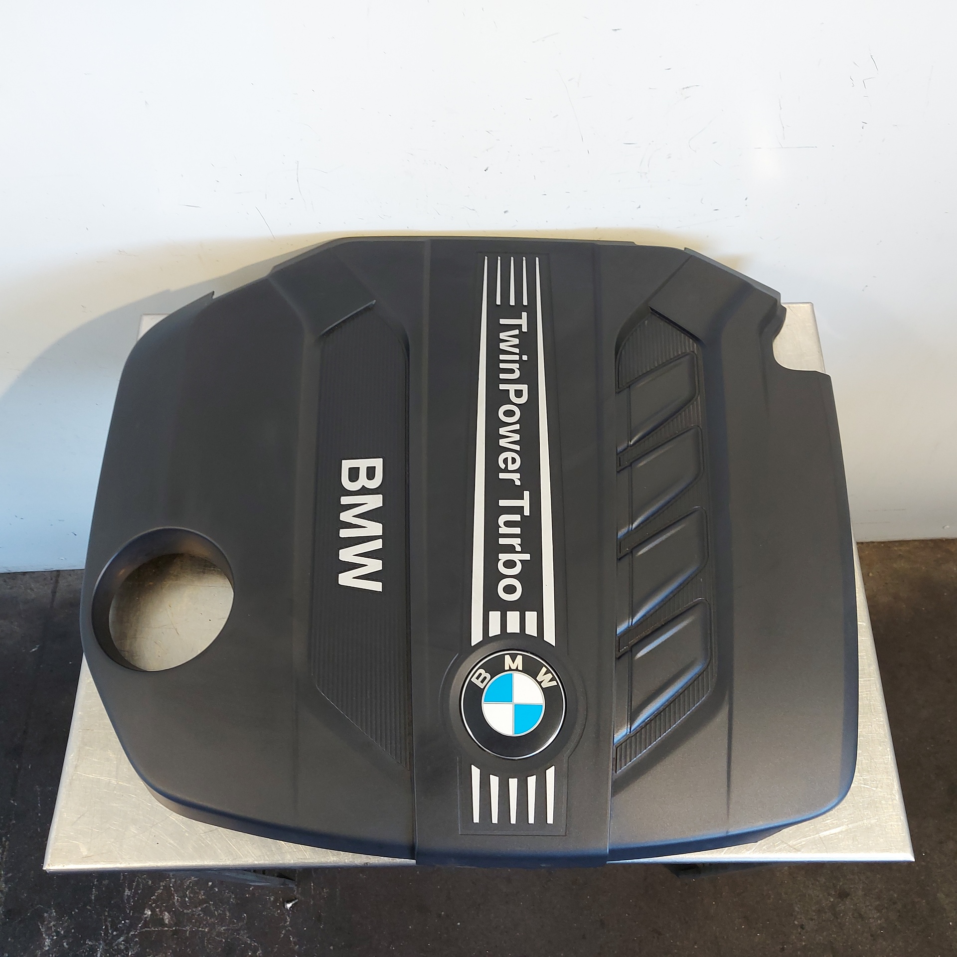 BMW 1 Series F20/F21 (2011-2020) Motorburkolat 781080003 24893247